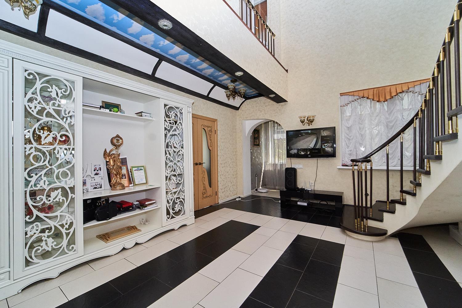 Фото №12: Дом 240 м² + 7 сот. - Яблоновский, мкр. Карасунский внутригородской округ, ул. Дорожная, 240