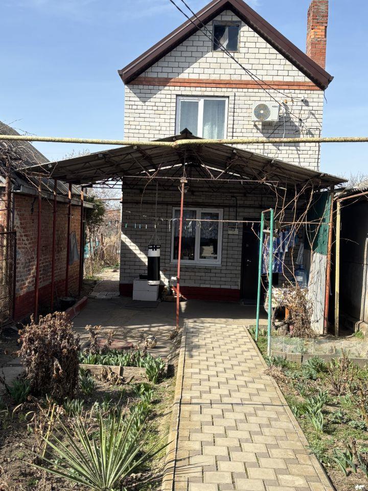 Фото №2: Дом 111 м² + 10 сот. - Краснодар, Карасунский внутригородской округ, ж/м Пашковский, ул. Карасунская, 33