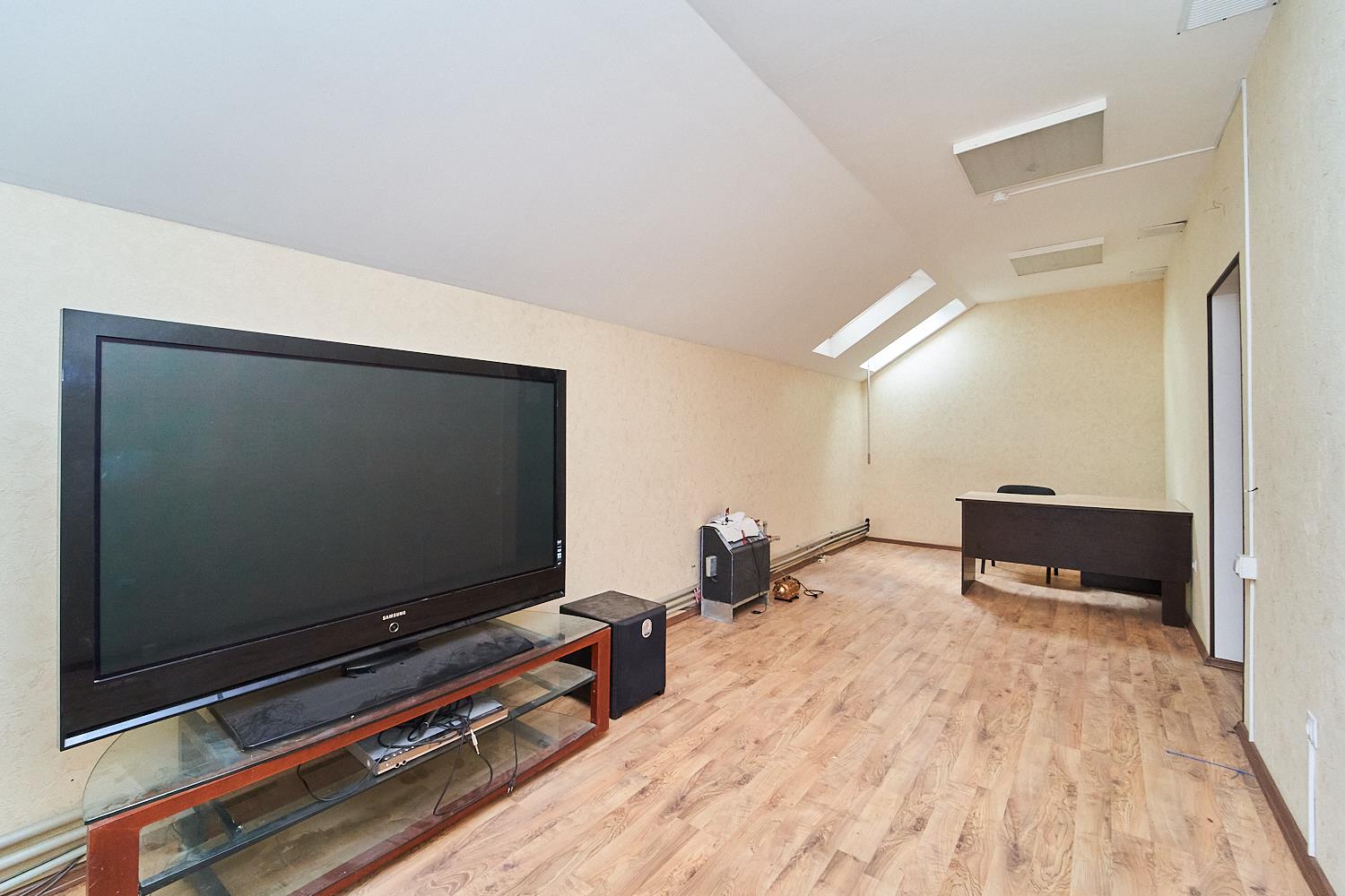 Фото №15: Коммерция 600 м² - Краснодар, ул. имени Дзержинского, 116/7