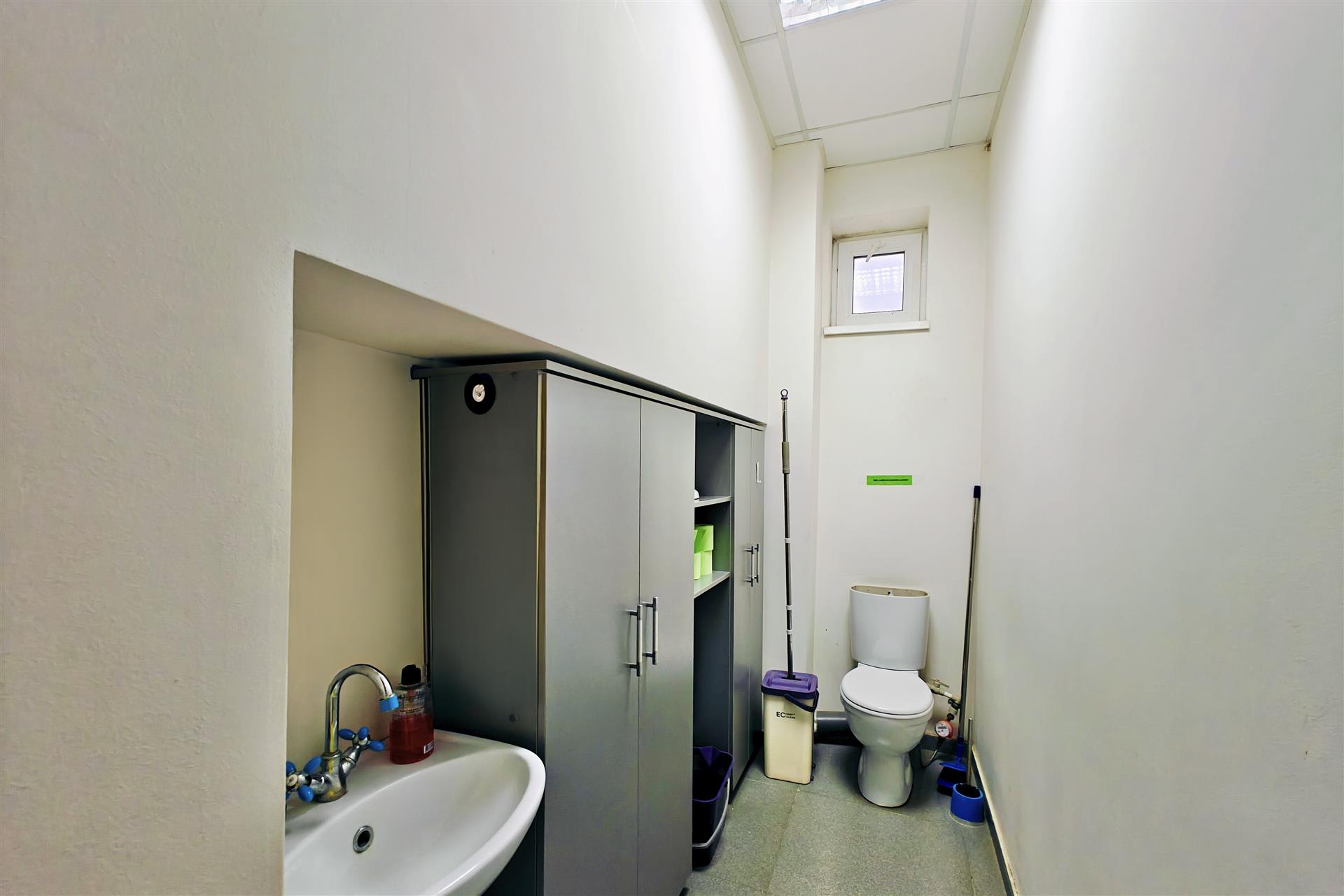 Фото №16: Коммерция 181 м² - Смоленская, ул. Мира, 1