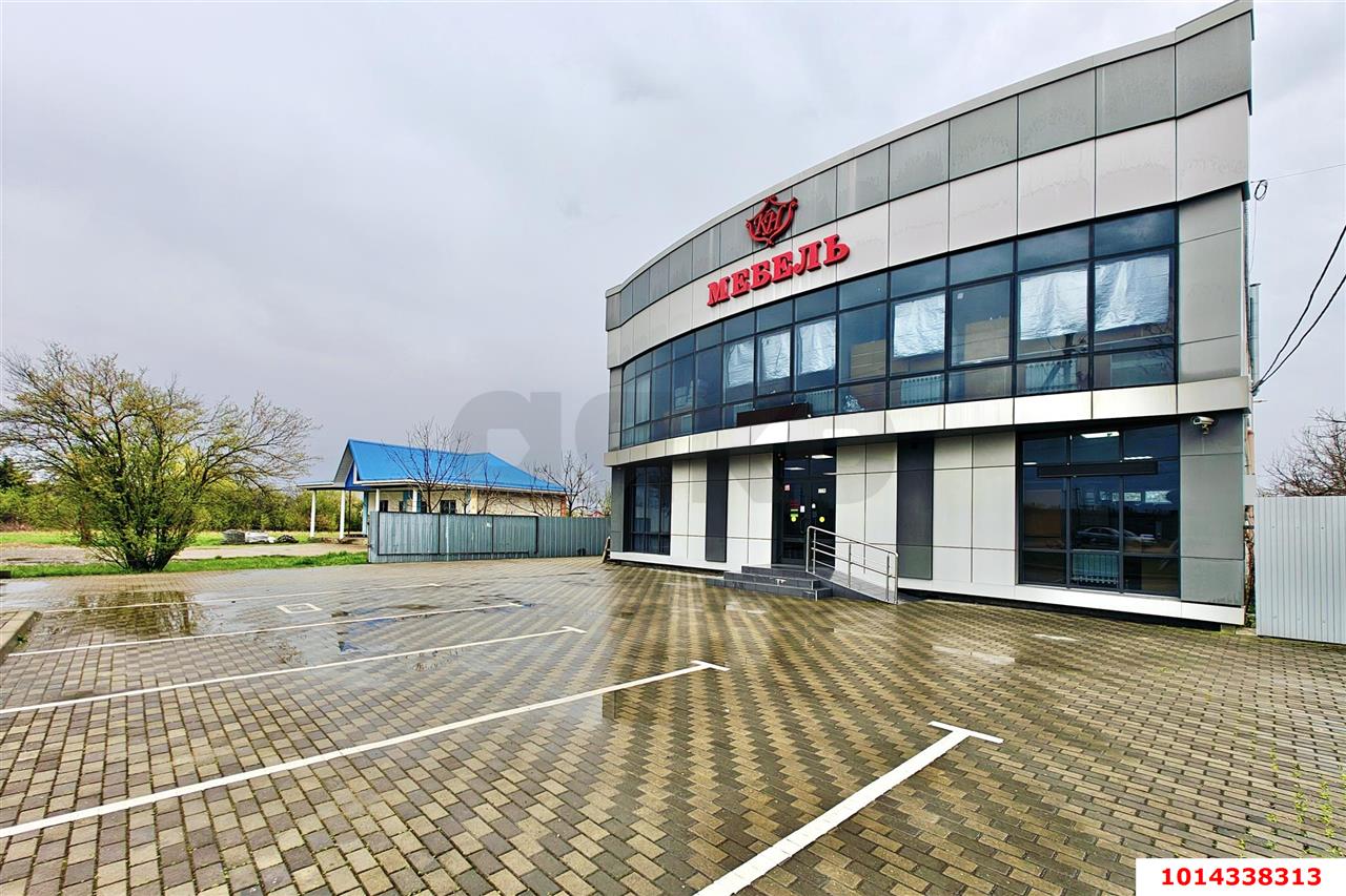 Фото №1: Торговое помещение 181 м² - Смоленская, ул. Мира, 1