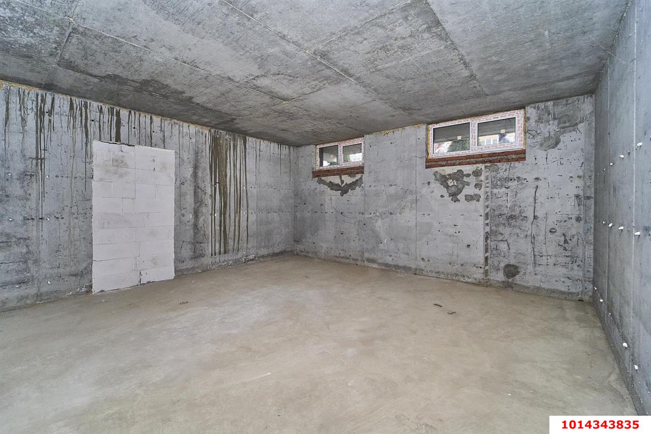 Фото №1: Коммерция 42 м² - Краснодар, жилой комплекс Спорт-Сити, Прикубанский внутригородской округ, мкр. Краевая Клиническая Больница, ул. Домбайская, 10/1к1