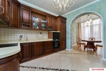 Фото №1: 3-комнатная квартира 175 м² - Краснодар, мкр. Центральный, ул. Красина, 9/1