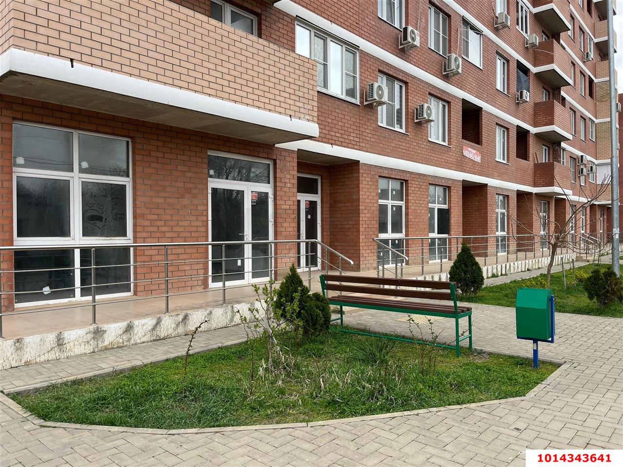 Фото №12: Торговое помещение 79 м² - Российский, Прикубанский внутригородской округ, ул. имени В.М. Комарова, 21Б