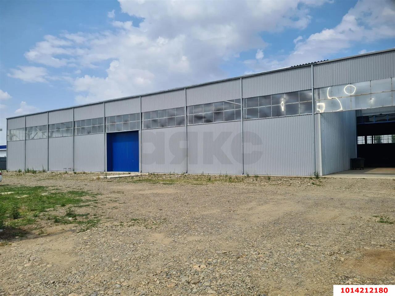 Фото №1: Коммерция <span class="whitespace-nowrap">2040 м²</span>, <span class="whitespace-nowrap">1/1 эт.</span> - МТФ № 2 колхоза имени Ленина