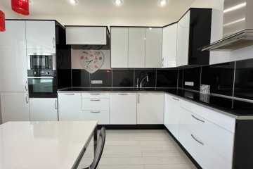 Фото №2: 2-комнатная квартира 96 м² - Краснодар, мкр. Центральный, ул. Красноармейская, 100