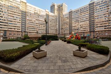 Фото №1: 1-комнатная квартира 54 м² - Краснодар, мкр. жилой комплекс Центральный, ул. Будённого, 129