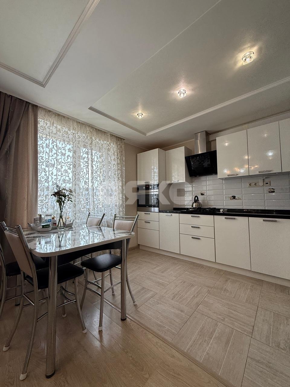 Фото №2: 4-комнатная квартира 71 м² - Альметьевск, 4В, ул. Гафиатуллина, 33