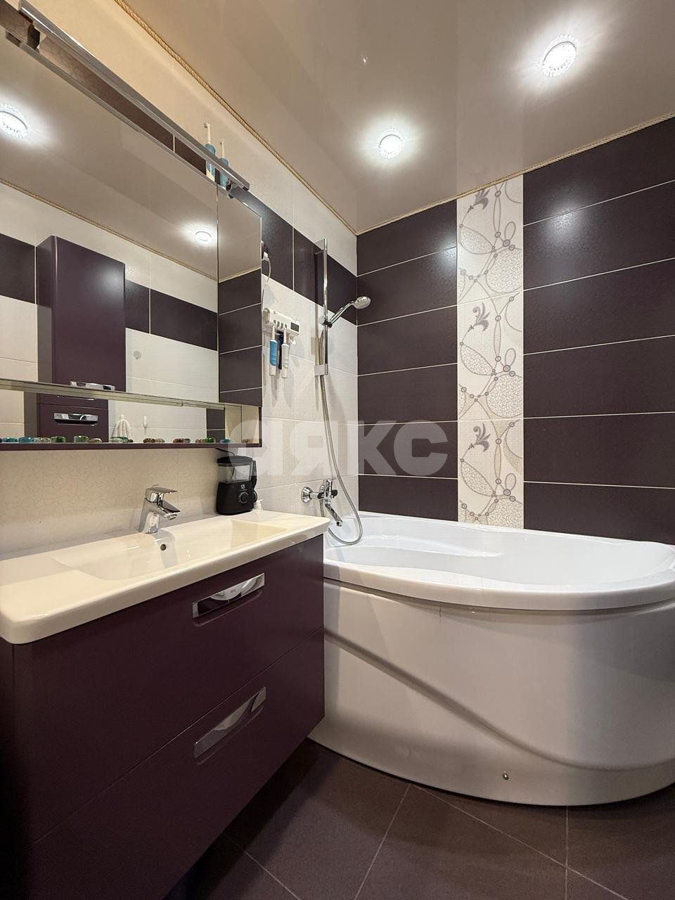 Фото №14: 4-комнатная квартира 71 м² - Альметьевск, 4В, ул. Гафиатуллина, 33