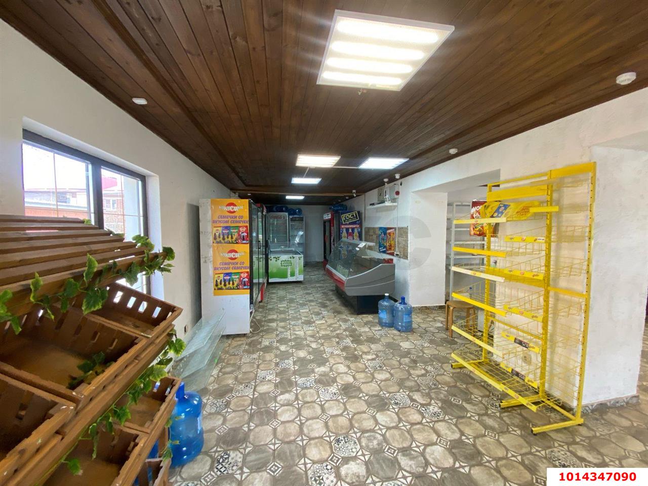 Фото №1: Торговое помещение 129 м² - Яблоновский, ул. Космическая, 27