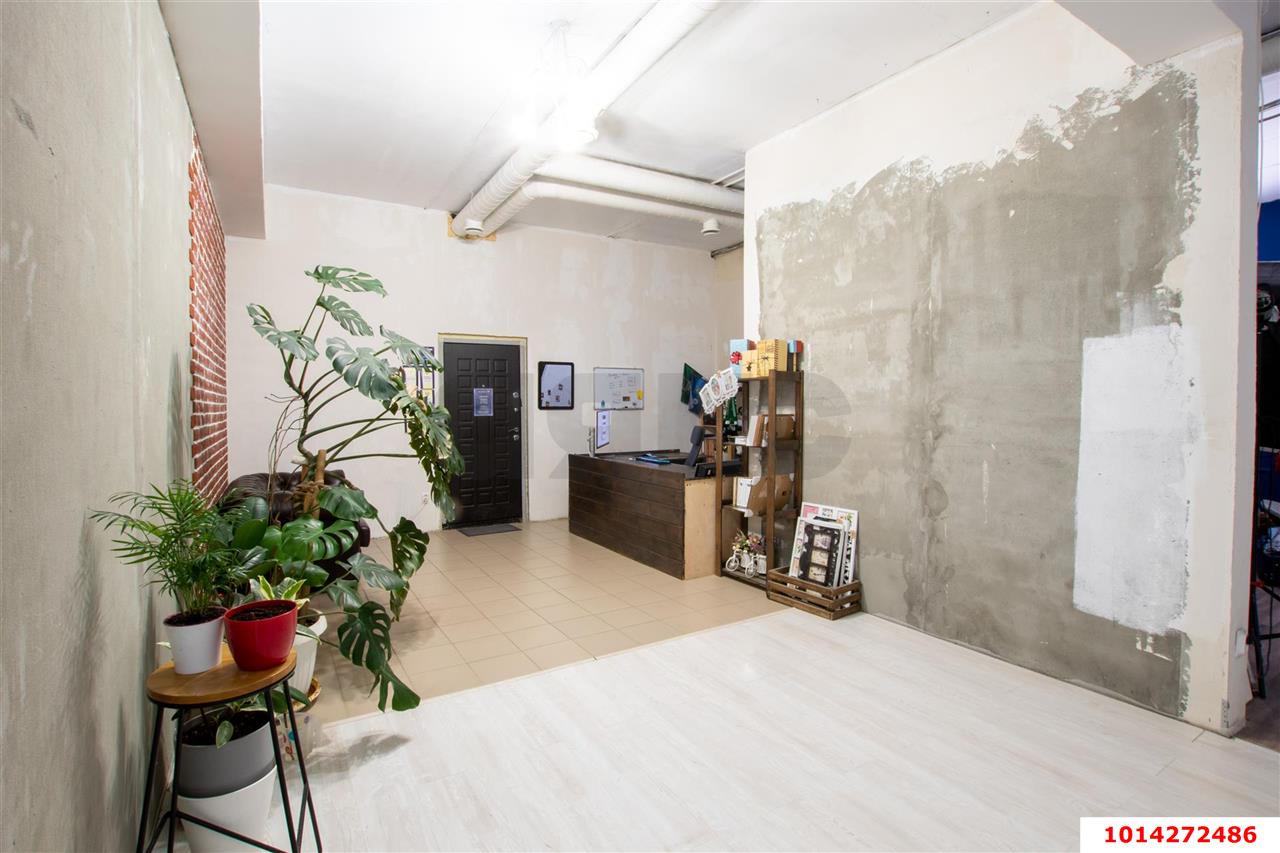 Фото №10: Торговое помещение 101 м² - Краснодар, жилой комплекс Севастопольский, ул. имени Жлобы, 141