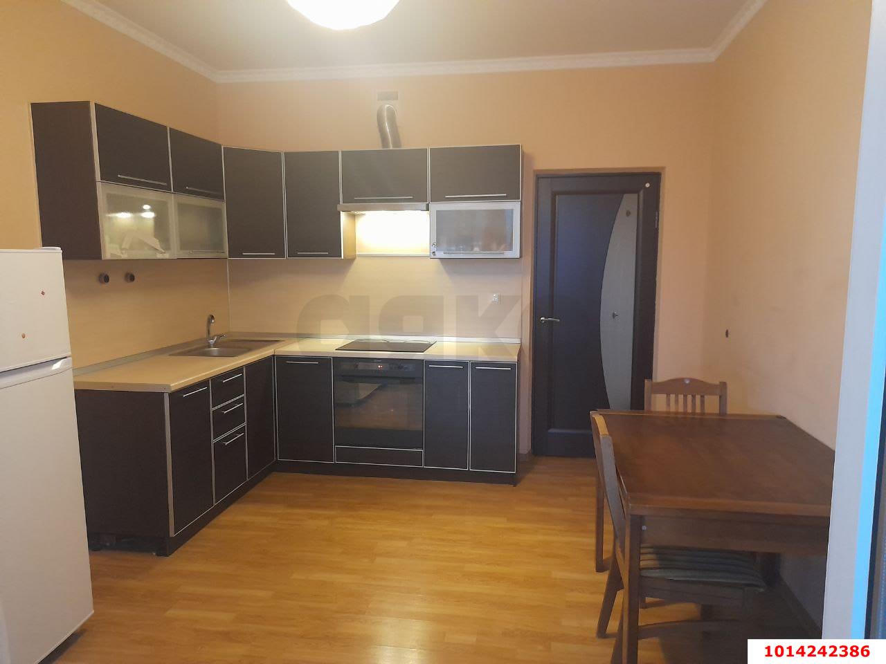 Фото №1: 1-комнатная квартира 54 м² - Краснодар, Центральный, ул. Березанская, 89