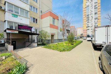 Фото №3: Торговое помещение 209 м² - Краснодар, мкр. Восточно-Кругликовский, ул. Героев-Разведчиков, 26
