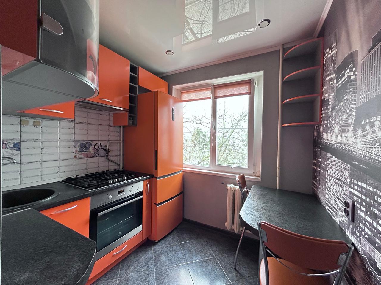 Фото №2: 2-комнатная квартира 43 м² - Краснодар, Карасунский внутригородской округ, мкр. Комсомольский, ул. Симферопольская, 38