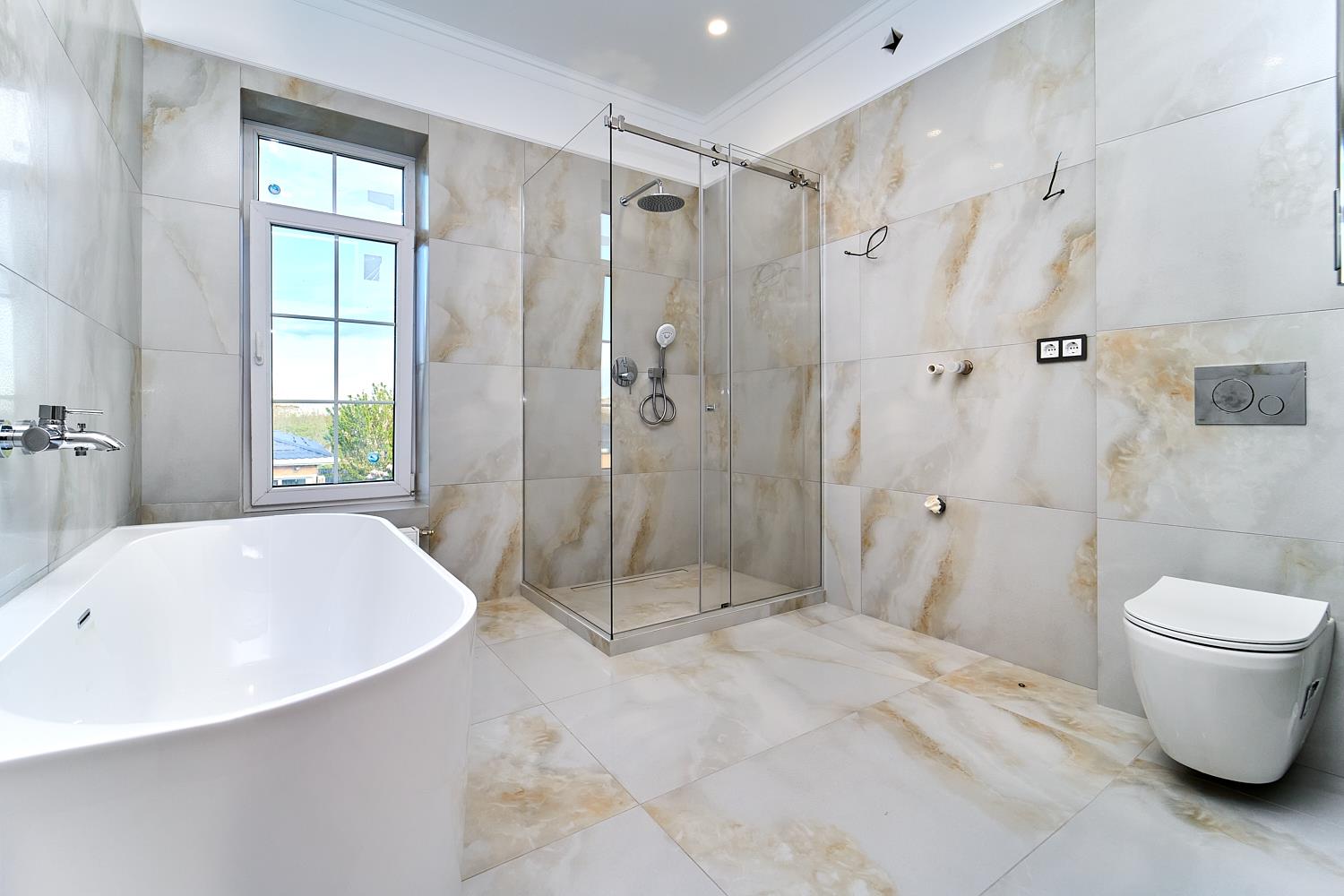 Фото №10: Дом 200 м² + 8 сот. - Краснодар, Прикубанский внутригородской округ, мкр. 2-я Площадка, ул. Н.Э. Гаджимагомедова