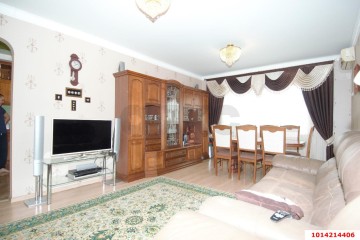 Фото №1: 3-комнатная квартира 91 м² - Краснодар, мкр. Камвольно-суконный Комбинат, ул. Камвольная, 1/1