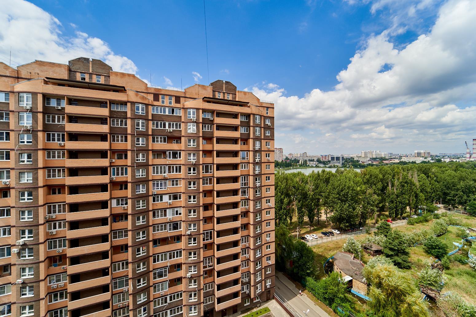 Фото №1: 2-комнатная квартира 80 м² - Краснодар, Карасунский внутригородской округ, мкр. Гидростроителей, ул. Парусная, 10/2