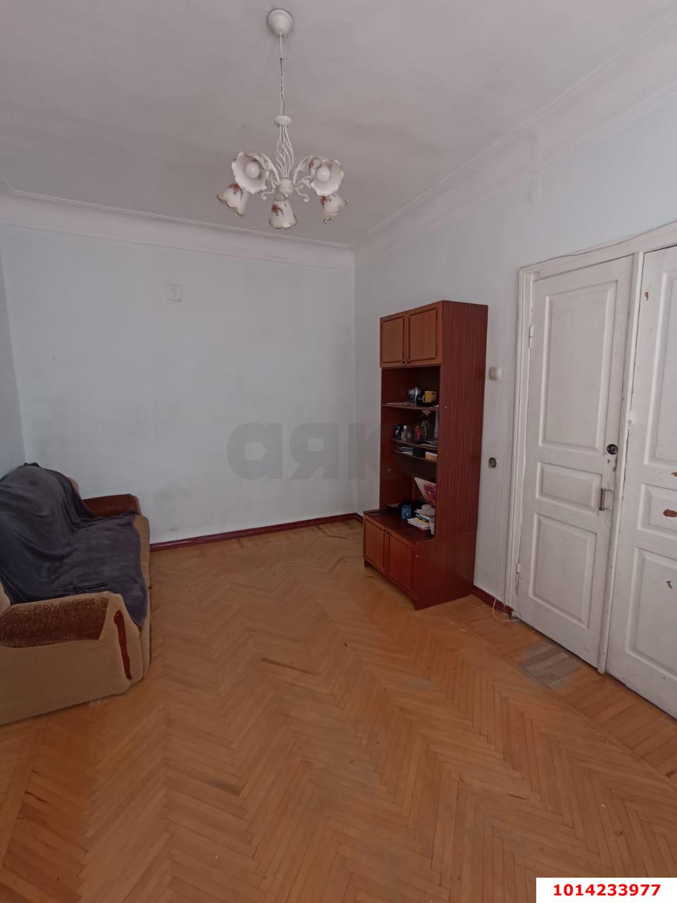 Фото №4: 2-комнатная квартира <span class="whitespace-nowrap">54 м²</span>, <span class="whitespace-nowrap">3/4 эт.</span> - Краснодар, Центральный внутригородской округ, мкр. Центральный, ул. Орджоникидзе, 69
