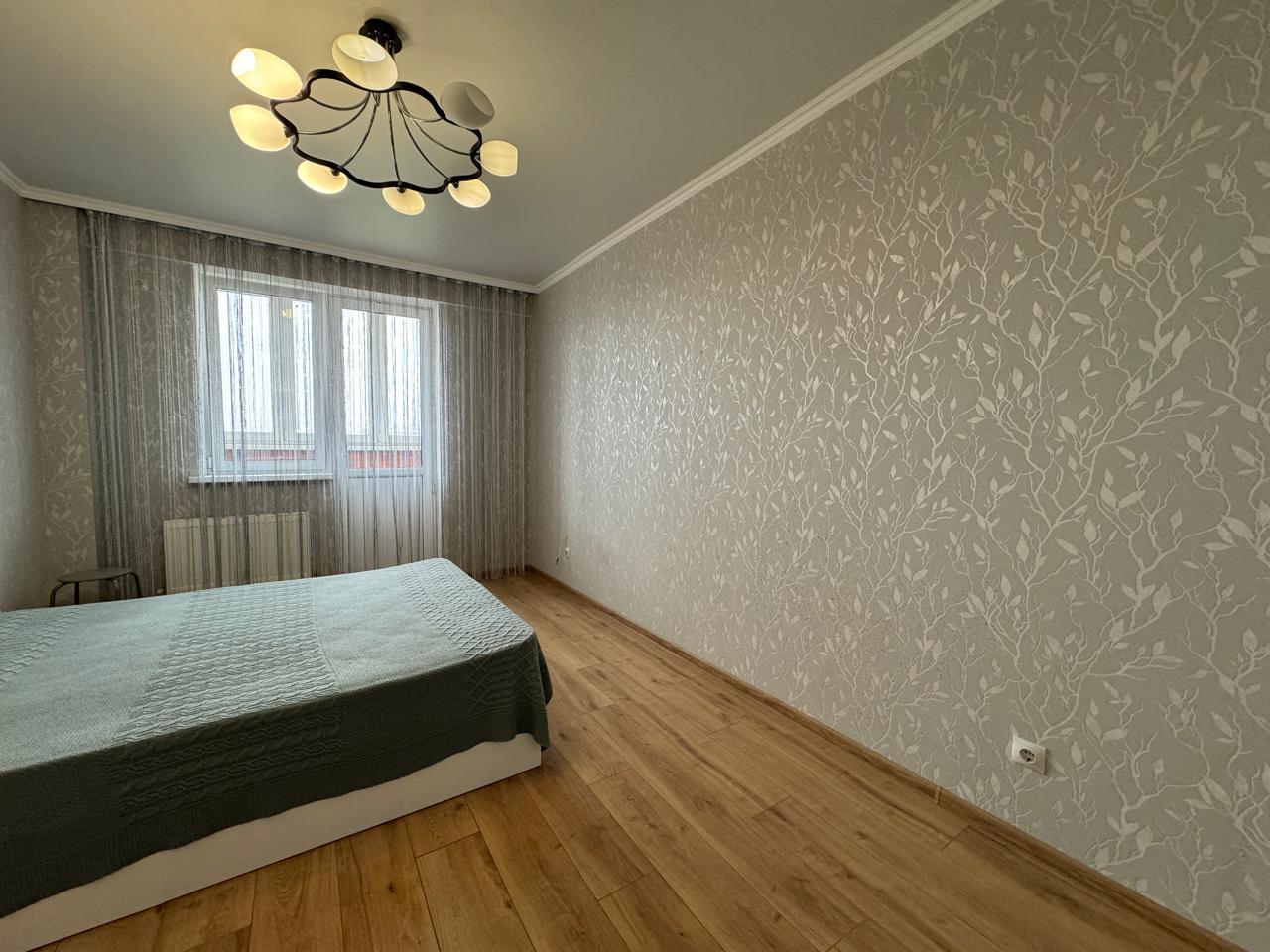 Фото №2: 1-комнатная квартира 47 м² - Краснодар, Прикубанский внутригородской округ, жилой комплекс Времена Года-2, мкр. имени Петра Метальникова, ул. Петра Метальникова, 26