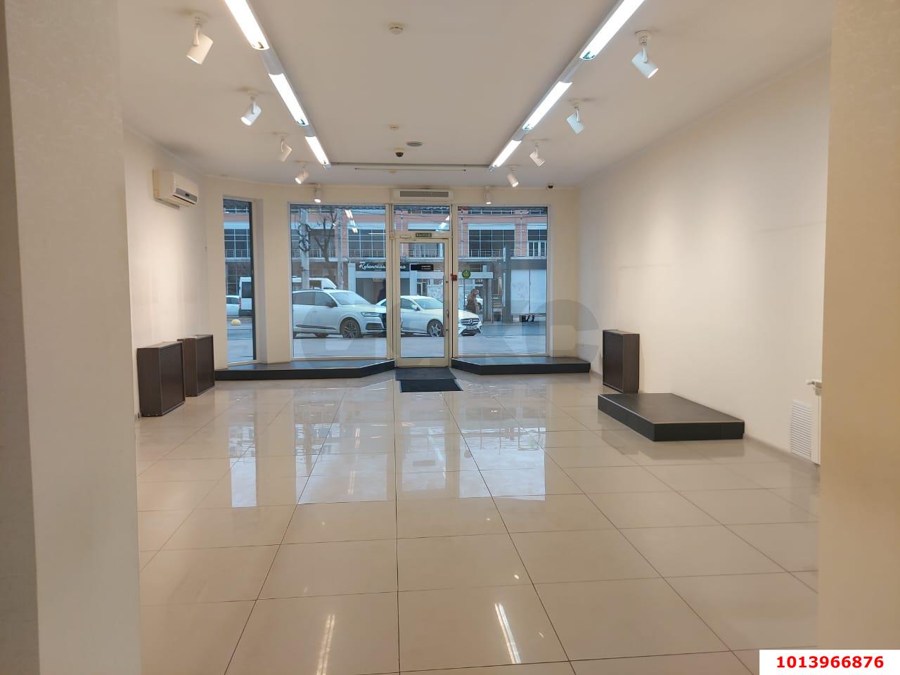 Фото №1: Торговое помещение 550 м² - Краснодар, Западный внутригородской округ, ул. Северная, 281