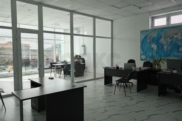 Фото №3: Офисное помещение 435 м² - Краснодар, мкр. Фестивальный, ул. Красных Партизан, 375