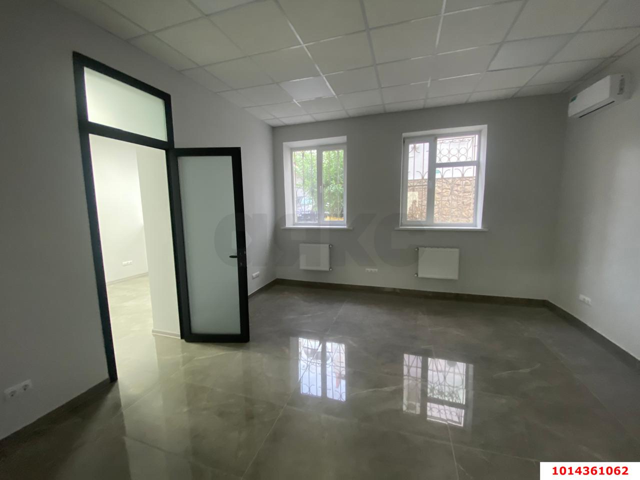 Фото №3: Торговое помещение 74 м² - Краснодар, Западный внутригородской округ, ул. имени Дзержинского, 8