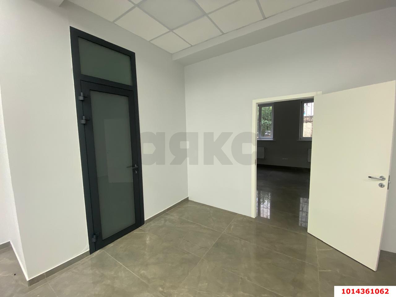 Фото №2: Коммерция 73 м² - Краснодар, мкр. Западный внутригородской округ, ул. имени Дзержинского, 8