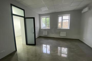 Фото №3: Коммерция 73 м² - Краснодар, мкр. Западный внутригородской округ, ул. имени Дзержинского, 8