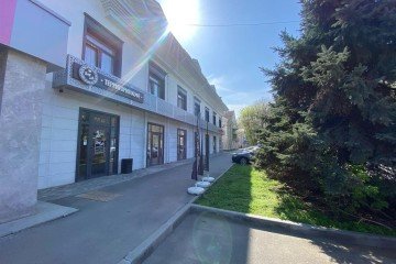 Фото №1: Торговое помещение 74 м² - Краснодар, мкр. Западный внутригородской округ, ул. имени Дзержинского, 8