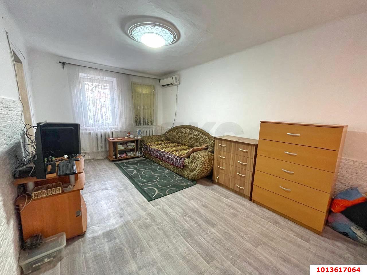 Фото №2: Часть дома <span class="whitespace-nowrap">41 м²</span> <span class="whitespace-nowrap">+ 1 сот.</span>, <span class="whitespace-nowrap">1 эт.</span> - Краснодар, Центральный внутригородской округ, Покровка, мкр. Центральный, ул. Будённого, 249/1