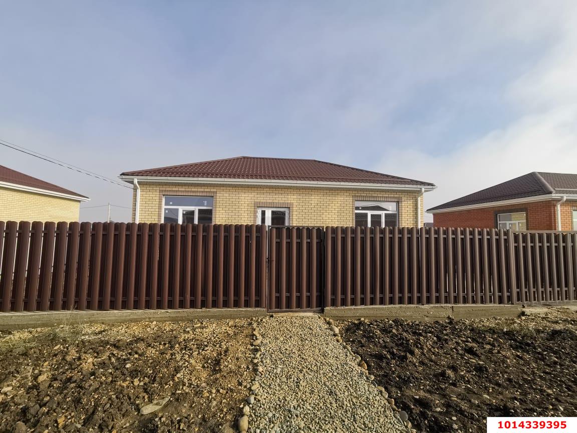 Фото №1: Дом 93 м² + 4 сот. - Тлюстенхабль, Прикубанский внутригородской округ, Карасунский внутригородской округ, Центральный внутригородской округ, мкр. Черёмушки, ул. Коммунаров, 14/3