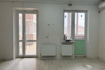 Фото №3: Коммерция 33 м² - Новая Адыгея, ул. Бжегокайская, 10