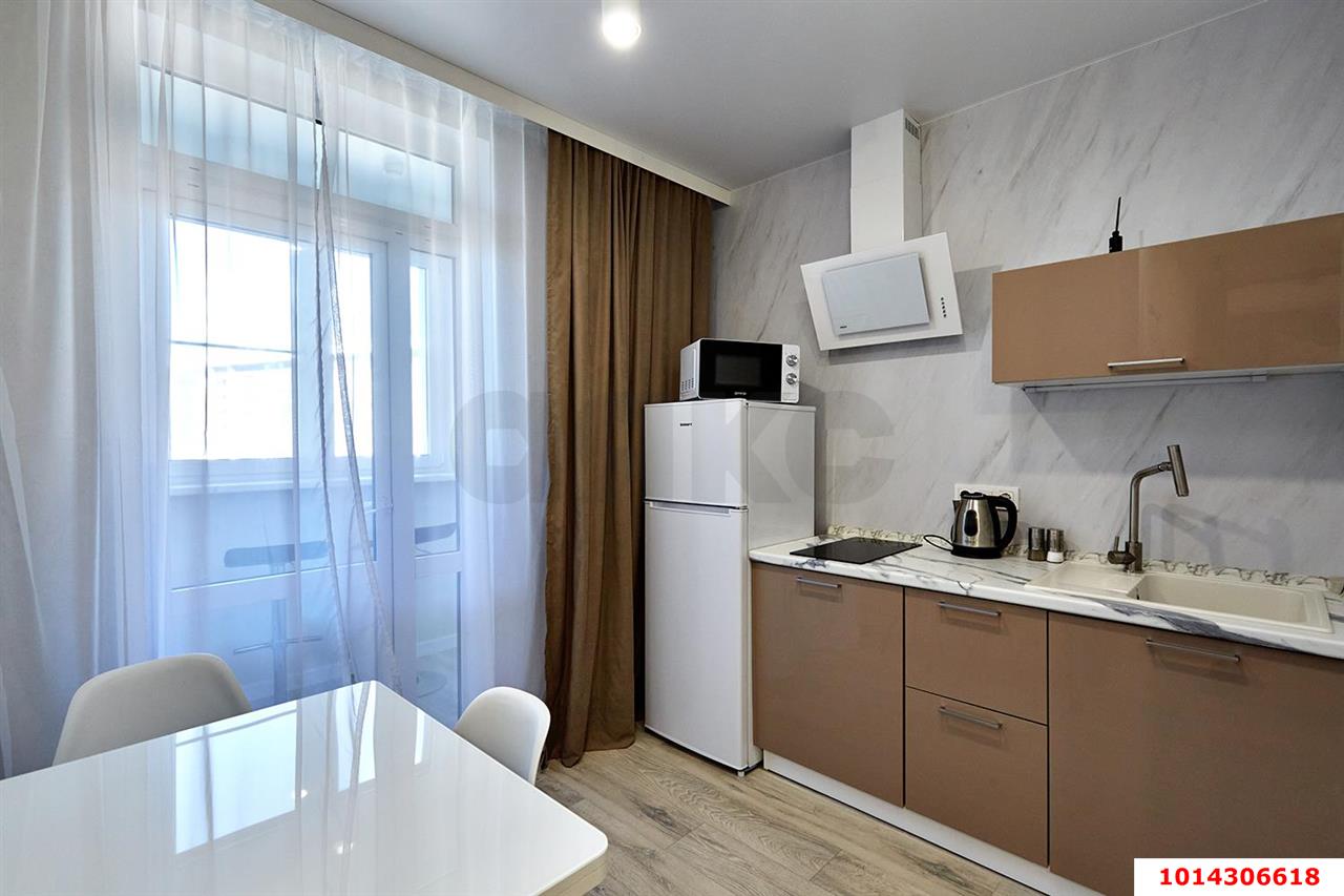 Фото №6: 3-комнатная квартира 92 м² - Краснодар, Центральный, ул. Железнодорожная, 24