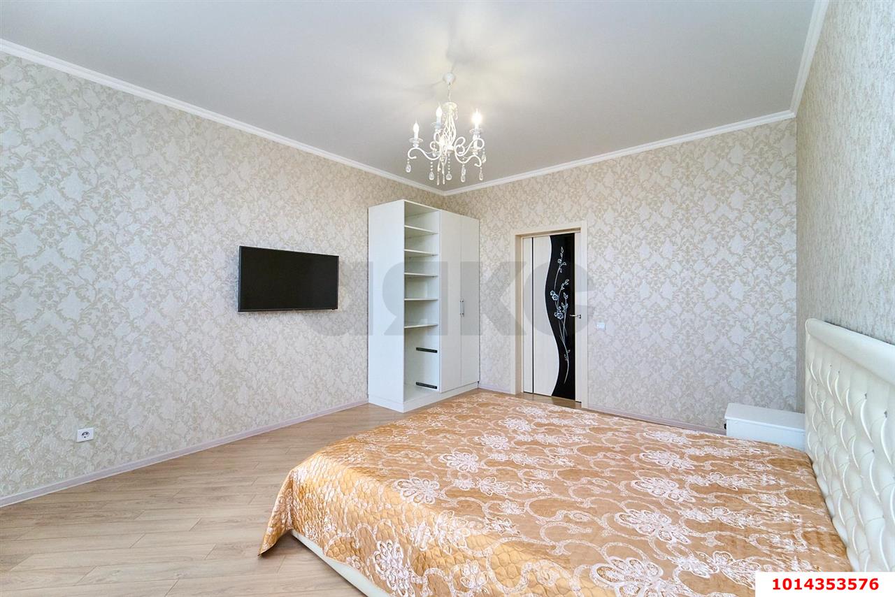 Фото №10: 2-комнатная квартира 74 м² - Краснодар, Центральный, ул. Октябрьская, 181/2к2