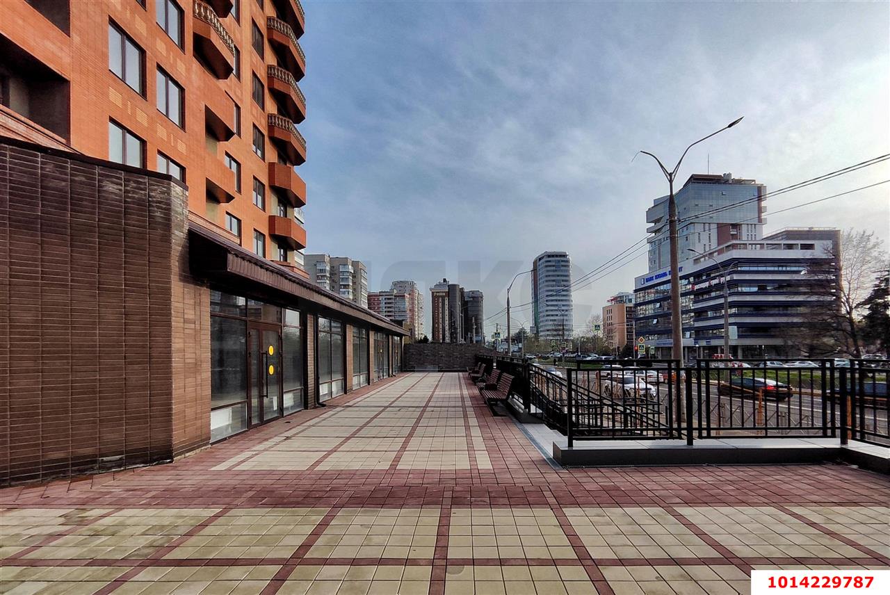 Фото №9: 1-комнатная квартира 75 м² - Краснодар, Центральный, ул. Кубанская Набережная, 56