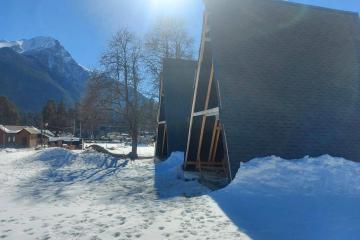 Фото №2: Коммерция 11 м² - Архыз, мкр. Зеленчукское лесничество, Архызское участковое лесничество, ул. Ленина