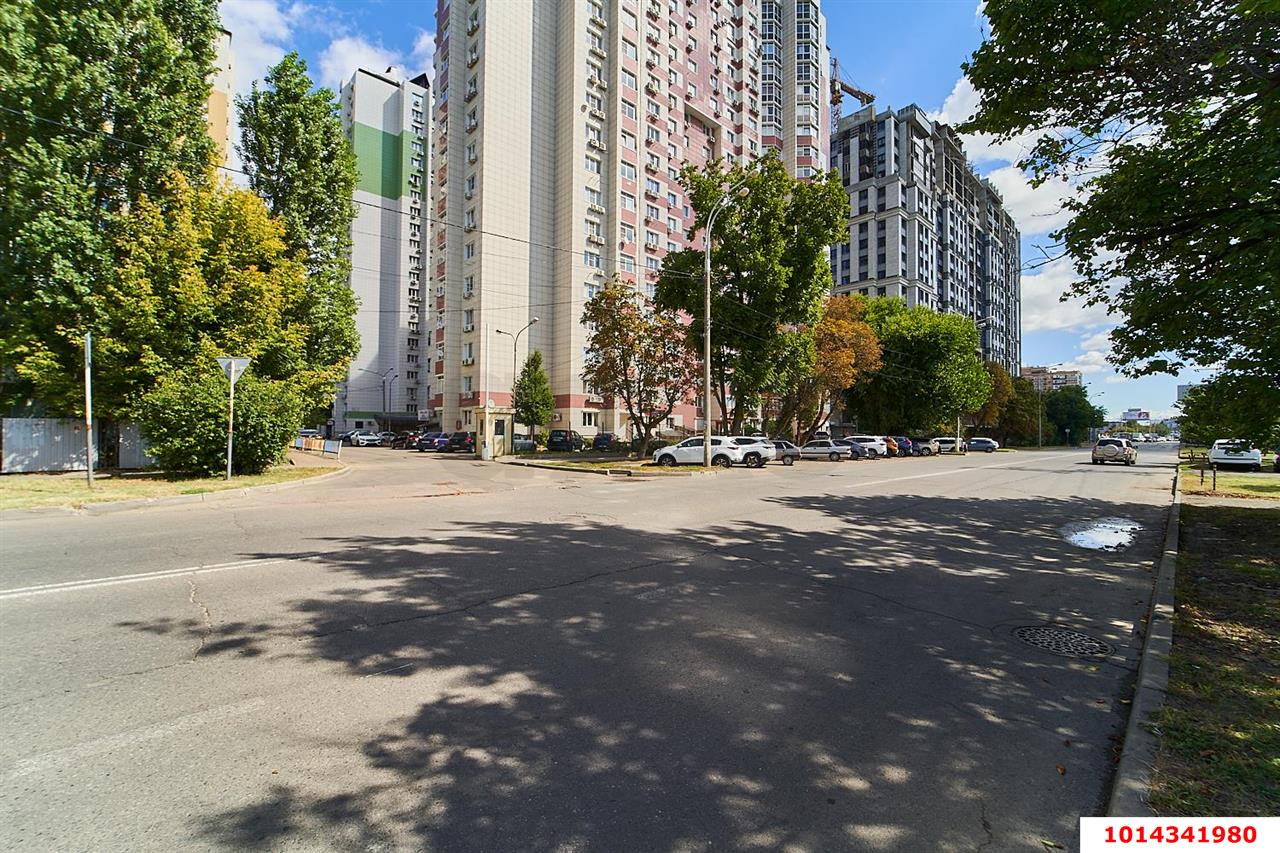 Фото №1: 2-комнатная квартира 80 м² - Краснодар, Школьный, ул. Филатова, 19/2