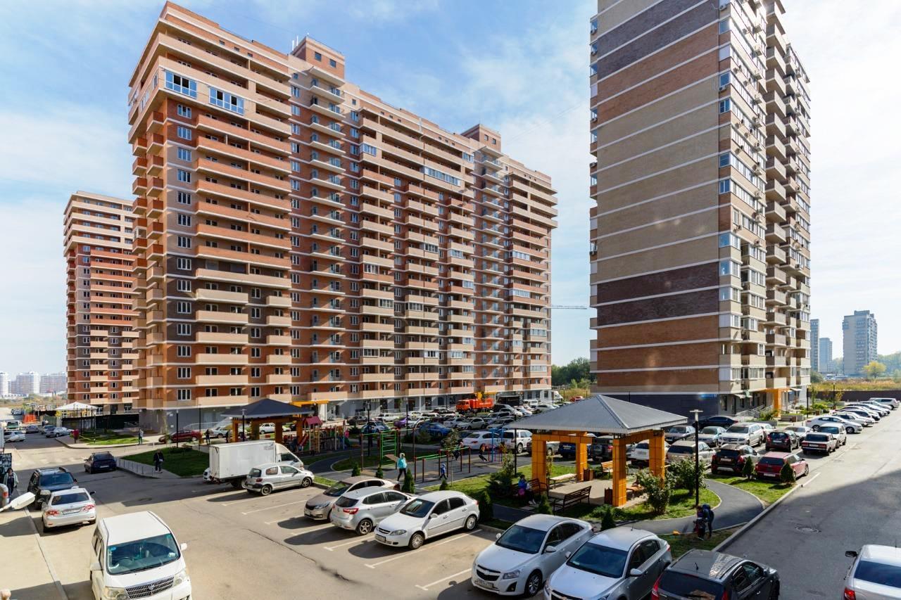 Фото №1: 1-комнатная квартира 42 м² - Краснодар, Карасунский внутригородской округ, мкр. Гидростроителей, ул. Трудовой Славы, 19к2