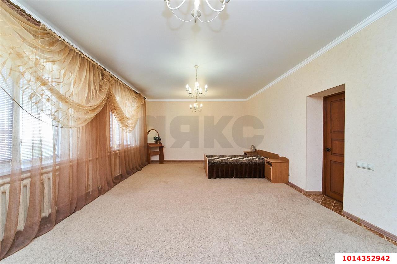 Фото №10: Дом <span class="whitespace-nowrap">563 м²</span> <span class="whitespace-nowrap">+ 12.38 сот.</span>, <span class="whitespace-nowrap">3 эт.</span> - Северская, пер. Солнечный, 7