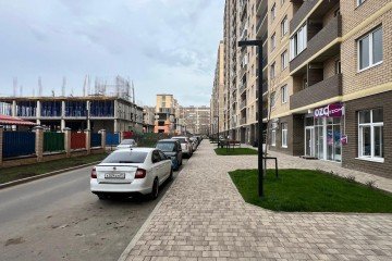 Фото №2: Торговое помещение 66 м² - Краснодар, мкр. жилой комплекс Дыхание, ул. Лётчика Позднякова, 2к22