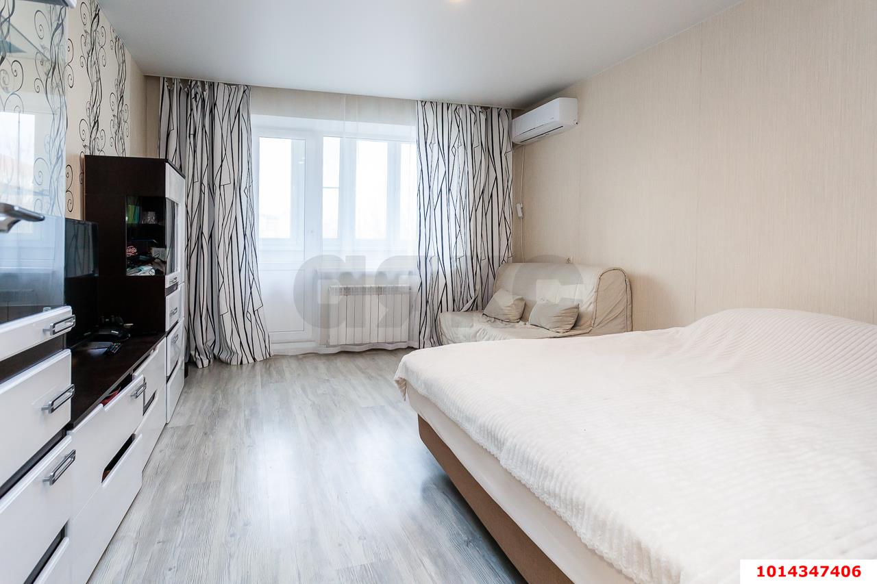 Фото №1: 3-комнатная квартира 67 м² - Краснодар, Краевая Клиническая Больница, ул. имени 40-летия Победы, 67