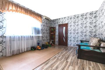 Фото №1: 3-комнатная квартира 85 м² - Новотитаровская, ул. 8 Марта, 23/1