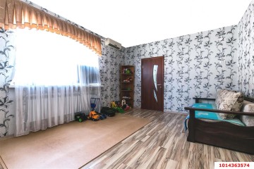 Фото №1: 3-комнатная квартира 85 м² - Новотитаровская, ул. 8 Марта, 23/1