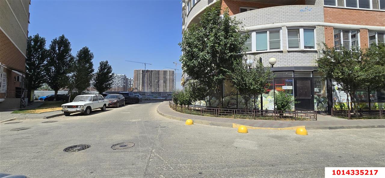 Фото №3: Торговое помещение 146 м² - Краснодар, жилой комплекс Инсити, ул. Командорская, 5/1