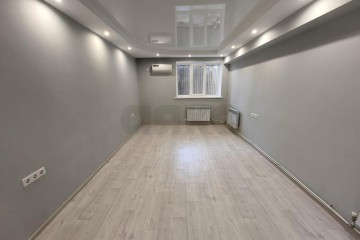 Фото №2: Офисное помещение 76 м² - Краснодар, мкр. Дубинка, ул. Озёрная, 41