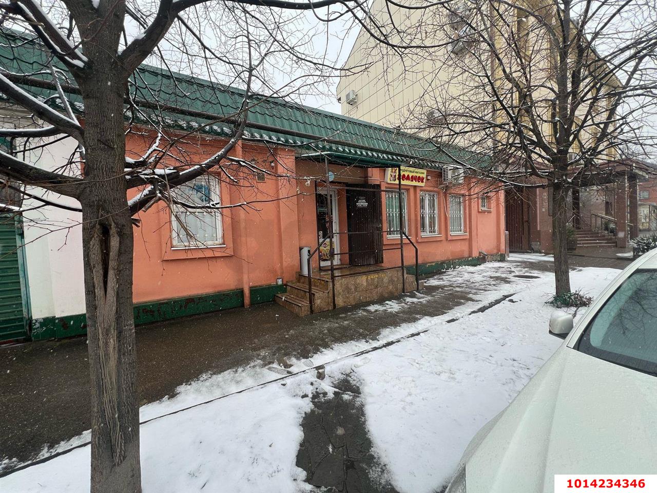 Фото №3: Торговое помещение 45 м² - Краснодар, Центральный, ул. Янковского, 33