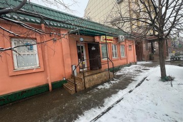 Фото №4: Торговое помещение 45 м² - Краснодар, мкр. Центральный, ул. Янковского, 33