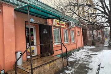 Фото №2: Торговое помещение 45 м² - Краснодар, мкр. Центральный, ул. Янковского, 33