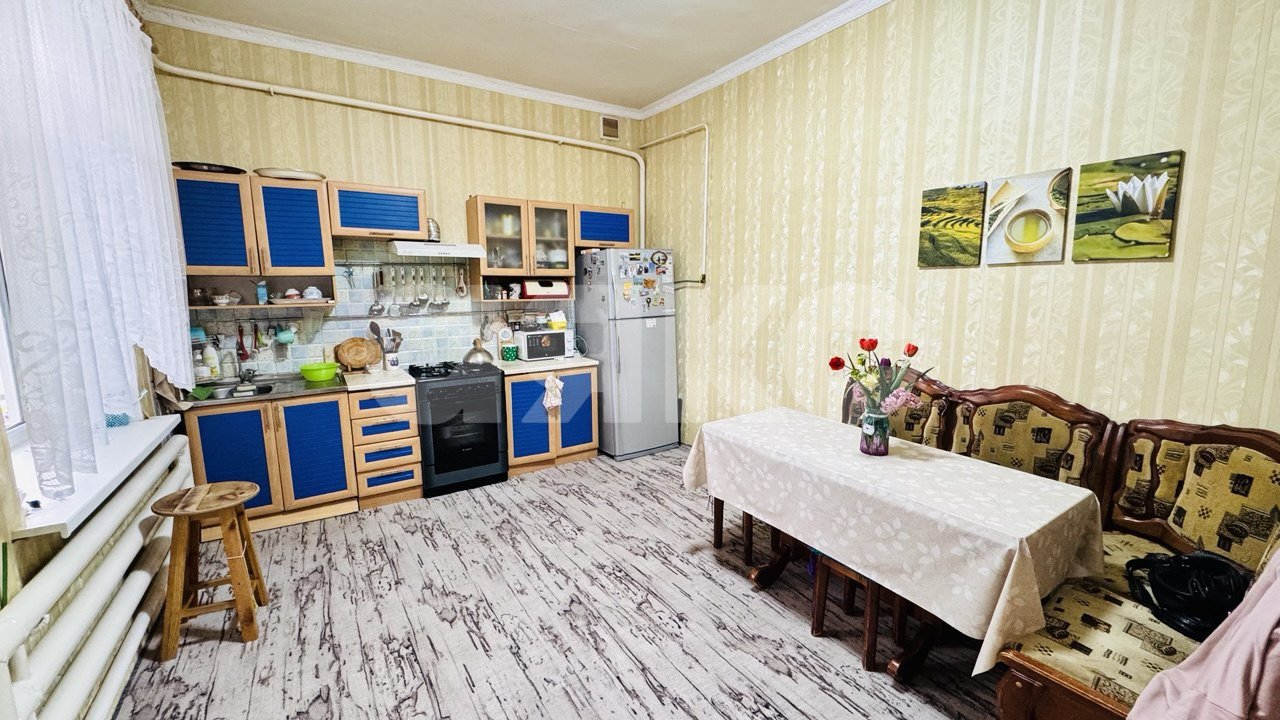 Фото №1: Дуплекс 120 м² + 12 сот. - Свободный, ул. Горького, 1А