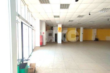 Фото №3: Коммерция 715 м² - Кореновск, мкр. 2-й квартал, ул. Красная, 57